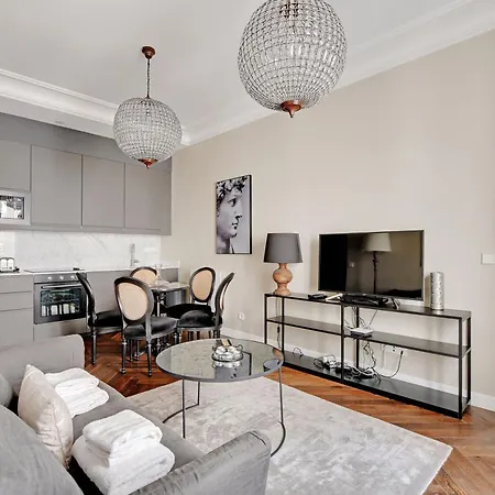 Charming - 1br-4p - 16